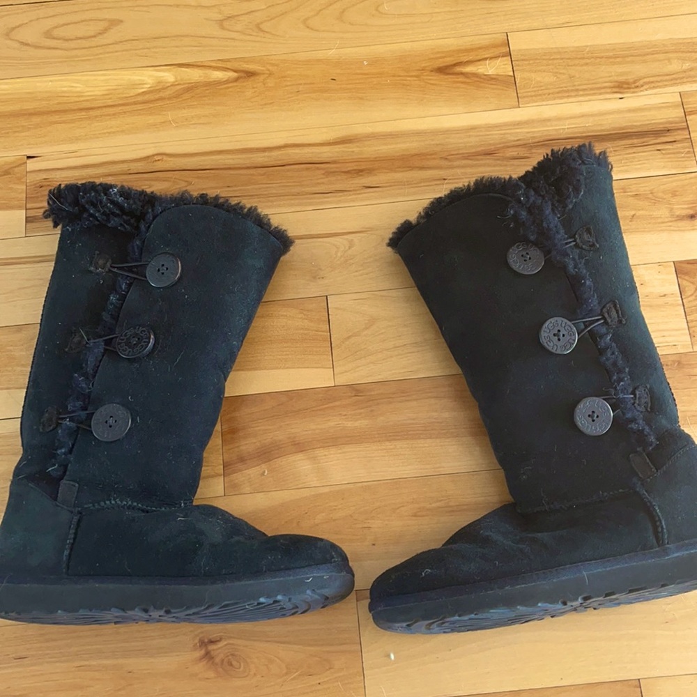 Black Button Uggs